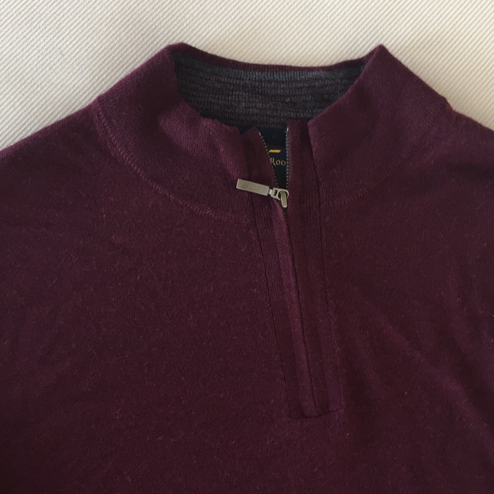 Club Room burgundy sweater - never worn